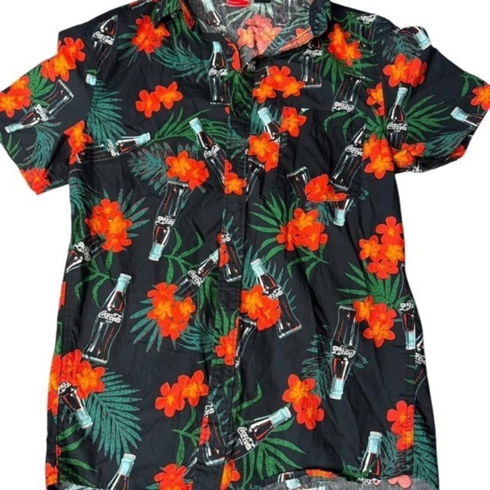 Coca-Coca Hawaiian Holiday style short sleeve button up shirt dress shirt